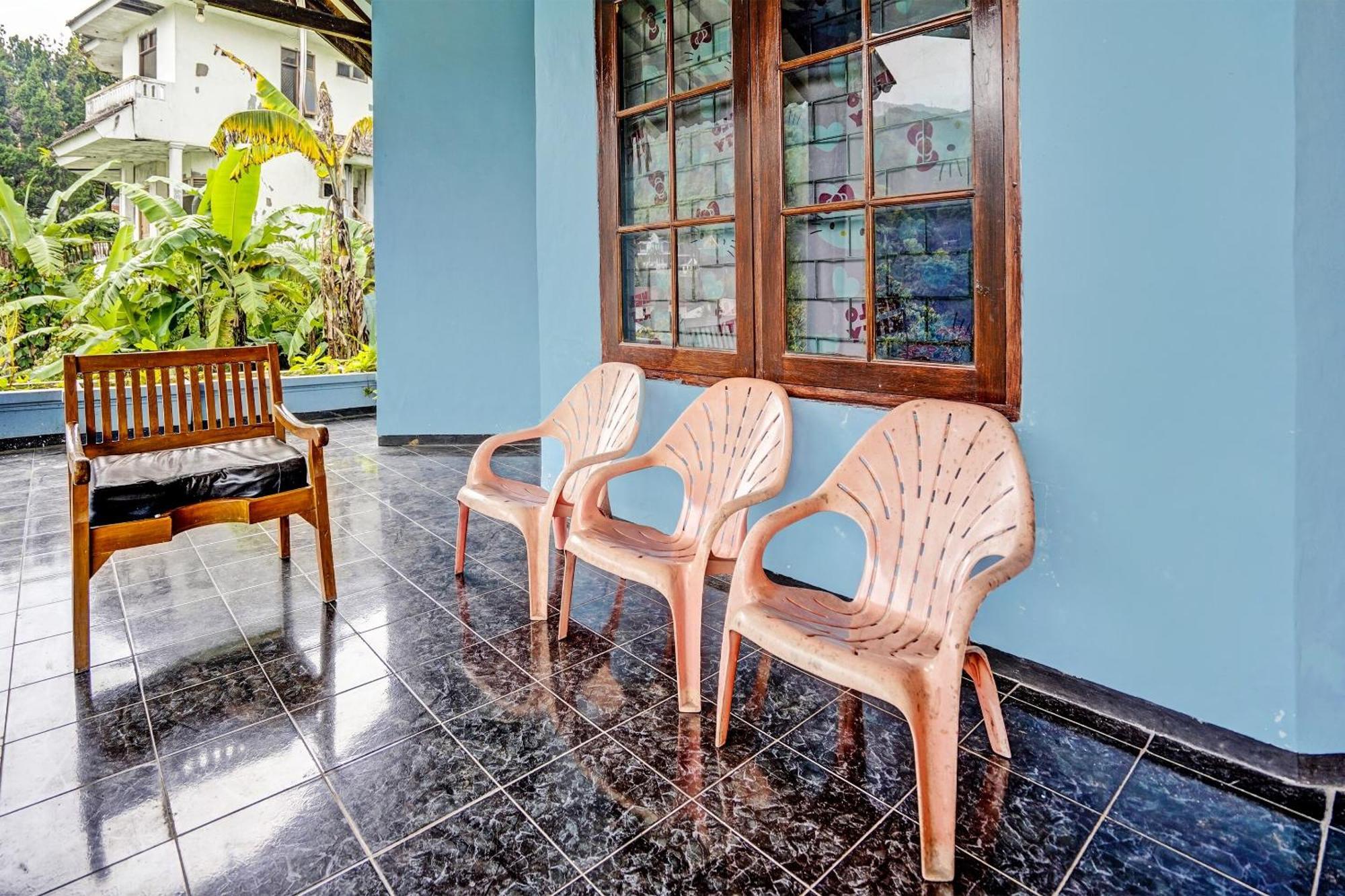 Spot On 92388 Villa Segi Delapan Prigen Exterior foto