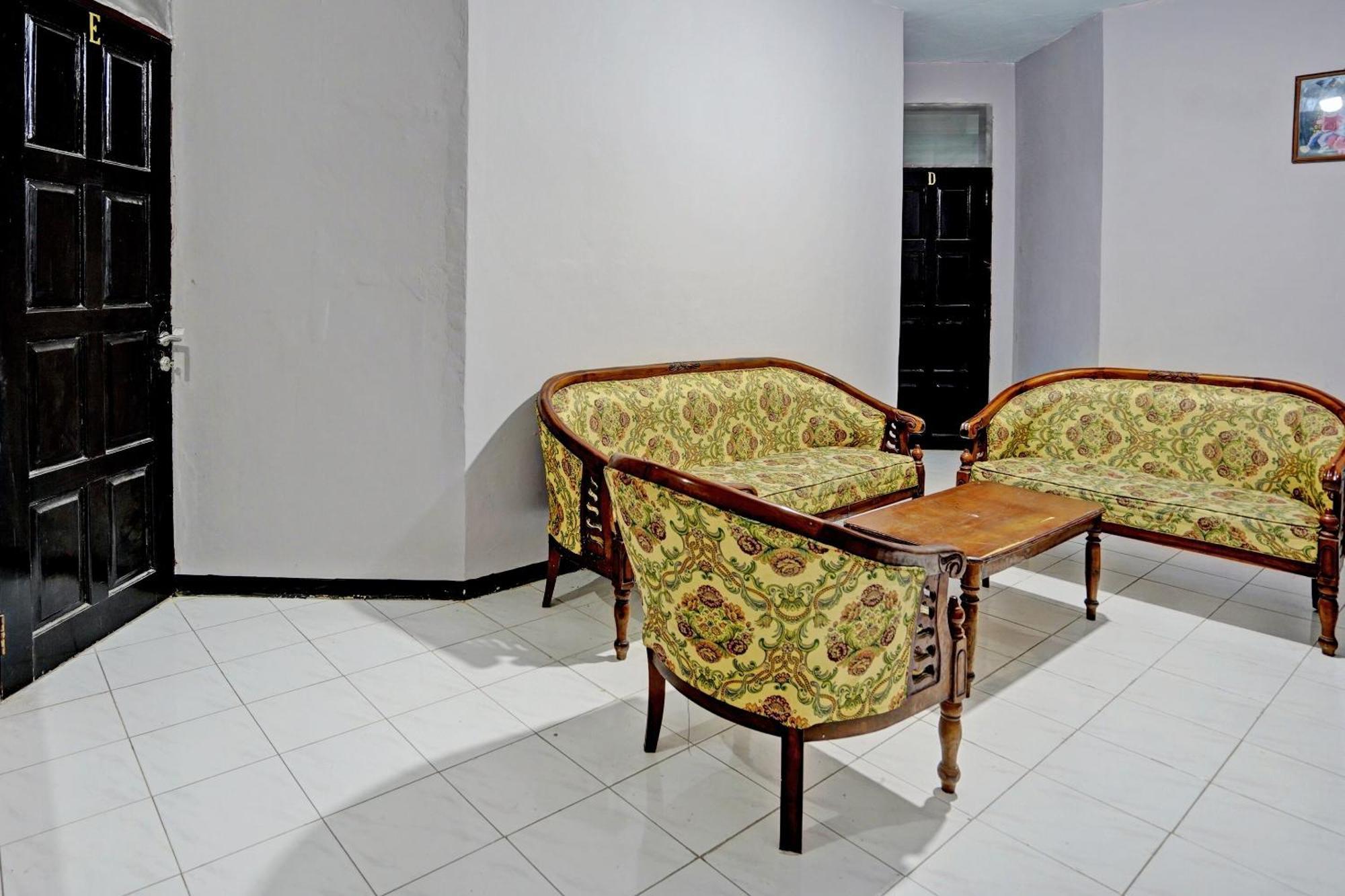 Spot On 92388 Villa Segi Delapan Prigen Exterior foto